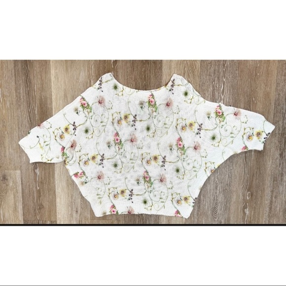 Luisa Ricci Womens Sz S Floral Sheer Cold Shoulder Batwing Sweater ITALY - Picture 5 of 9